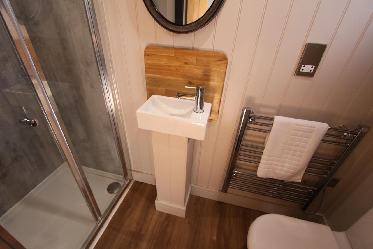 Springwood Shepherd Huts Glamping * York